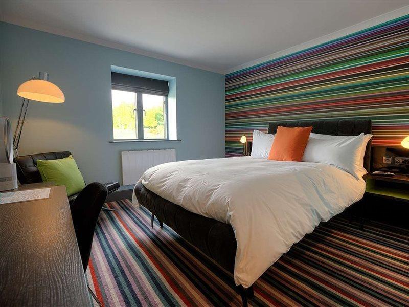 Village Hotel Ковънтри Екстериор снимка