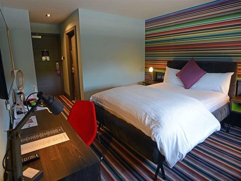 Village Hotel Ковънтри Екстериор снимка