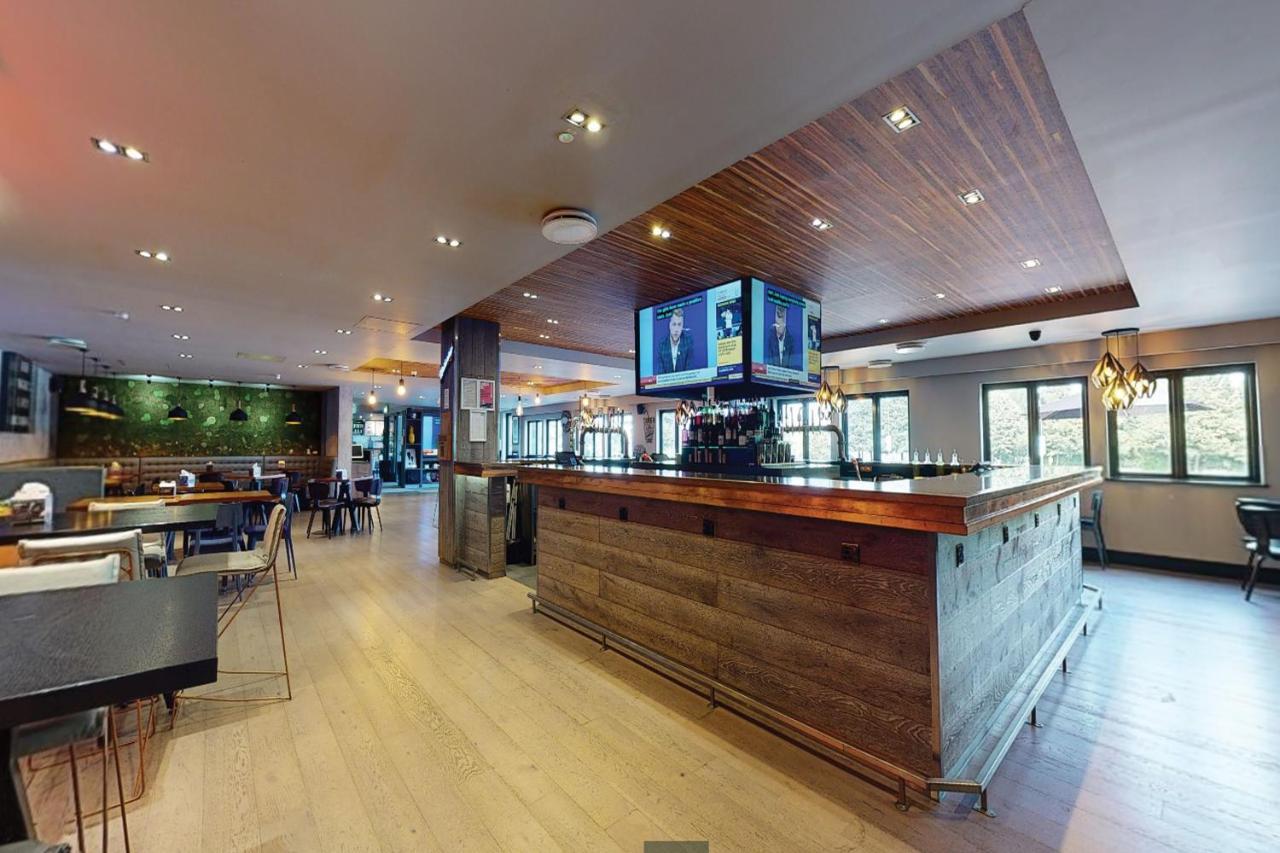 Village Hotel Ковънтри Екстериор снимка