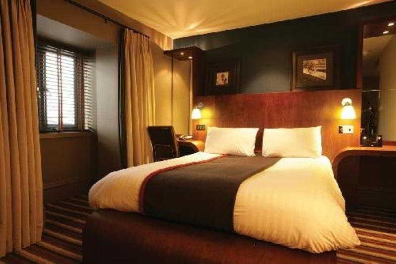 Village Hotel Ковънтри Екстериор снимка