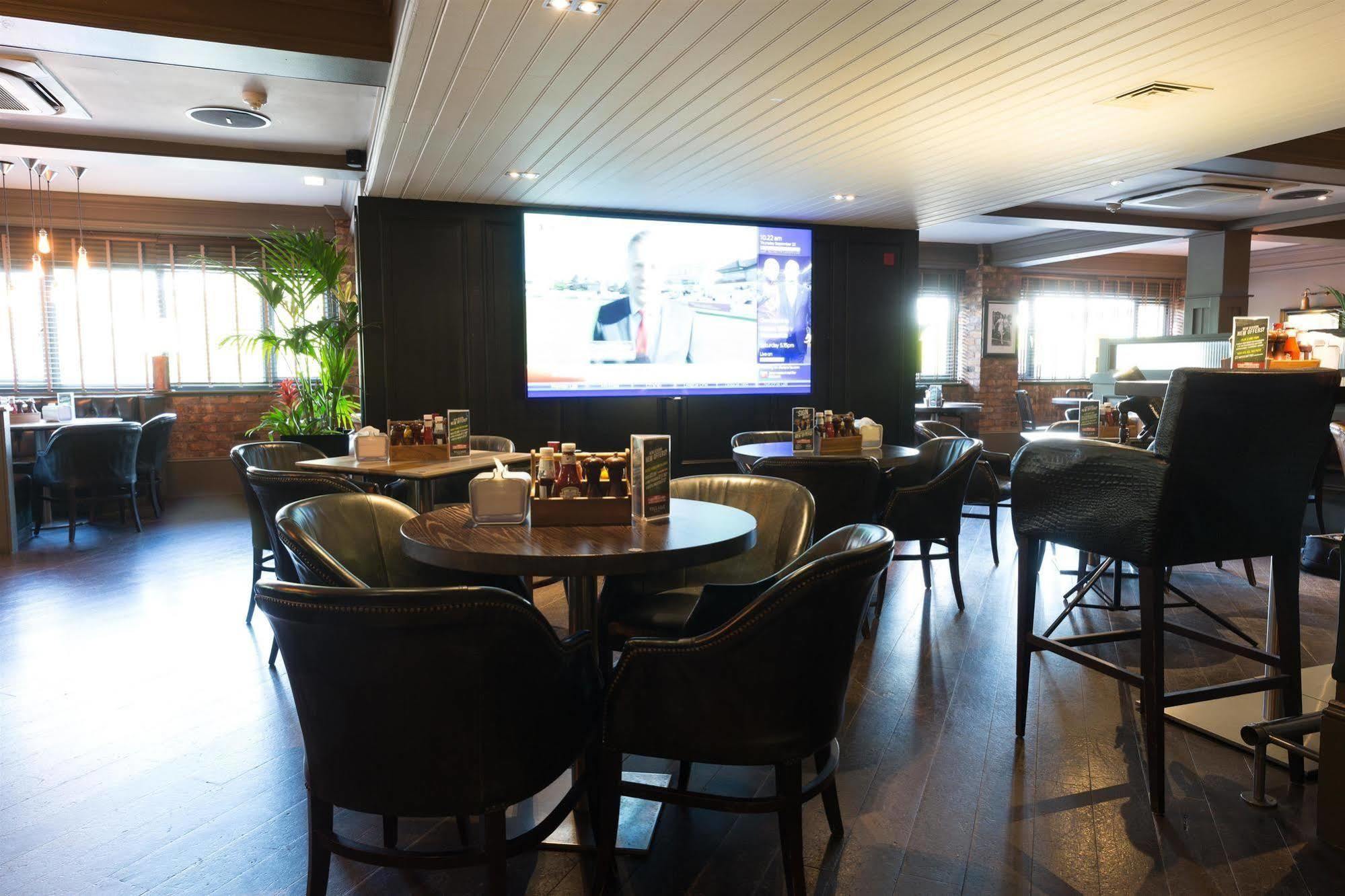 Village Hotel Ковънтри Екстериор снимка