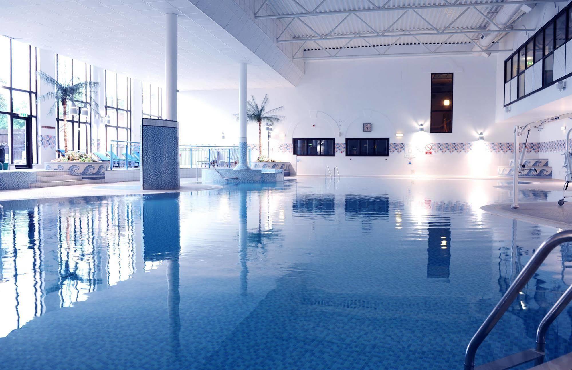 Village Hotel Ковънтри Екстериор снимка